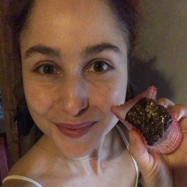 review photo of Loving Hut Christmas Box shared by @marinavlaykova on 27 Dec 2020 - review