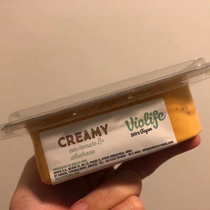 photo of Violife Creamy Tomato and basil shared by @anaiturrizar on  29 Oct 2020 - review