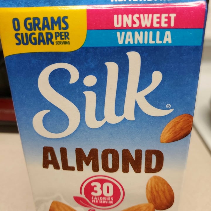 photo of Silk Almond vanilla 1.89 L shared by @francesca152 on  01 Sep 2021 - review