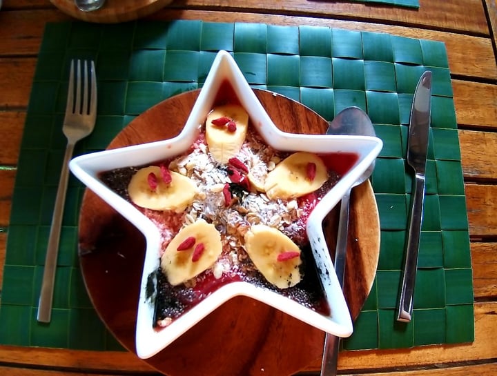 review photo of Fox & The Firefly Cottages Sunset Passion Smoothie Bowl shared by @187nat on 22 Dec 2019 - review