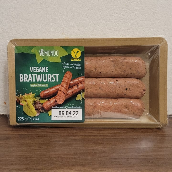 photo of Vemondo Vegane Bratwurst shared by @saravisconti on  12 Apr 2022 - review