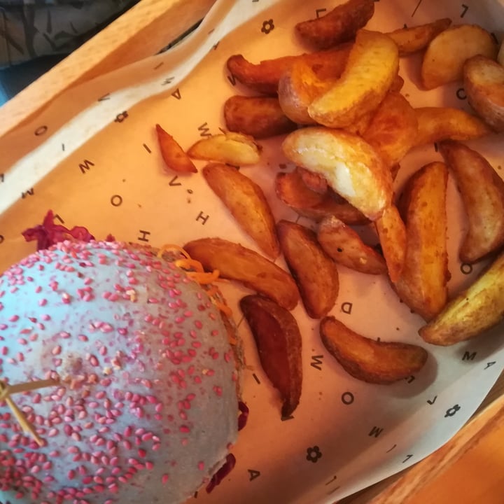 photo of Flower Burger I Puffi Limited Edition shared by @letimaewhite on  23 Mar 2022 - review