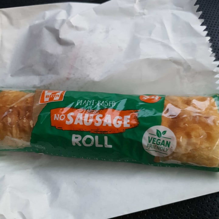 photo of 7-Eleven Plant Based No-Sausage Roll shared by @sharneejade on  19 Apr 2021 - review