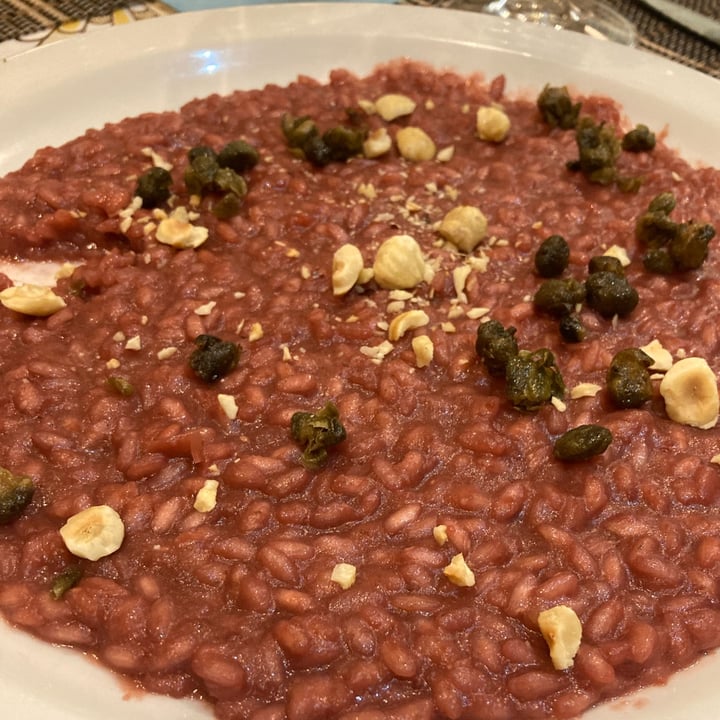 review photo of Ma Va' ? Restaurant Roma Risotto con Rapa Rossa, Noci E Capperi shared by @littleflame on 21 May 2022 - review
