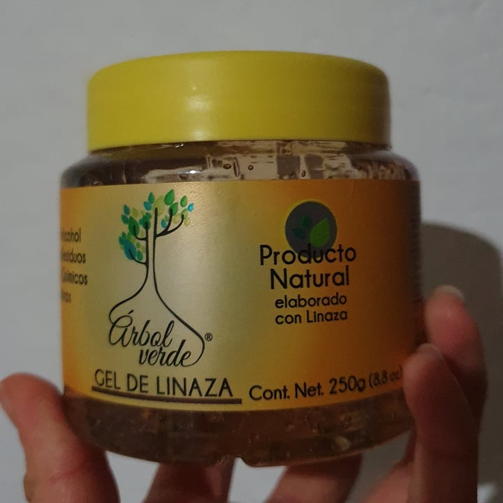 photo of Árbol verde Gel De Linaza shared by @marianahorta on  01 Mar 2022 - review