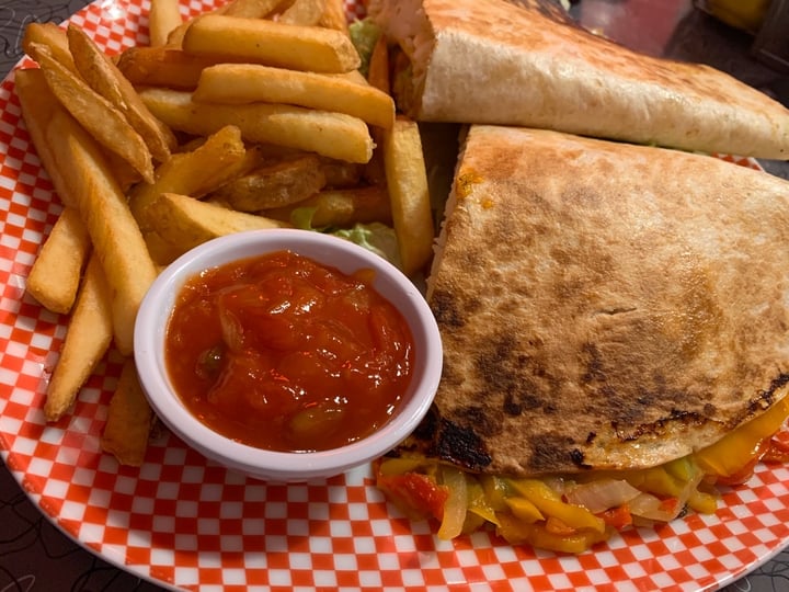 photo of America Graffiti Fajitas shared by @evey on  11 Feb 2020 - review