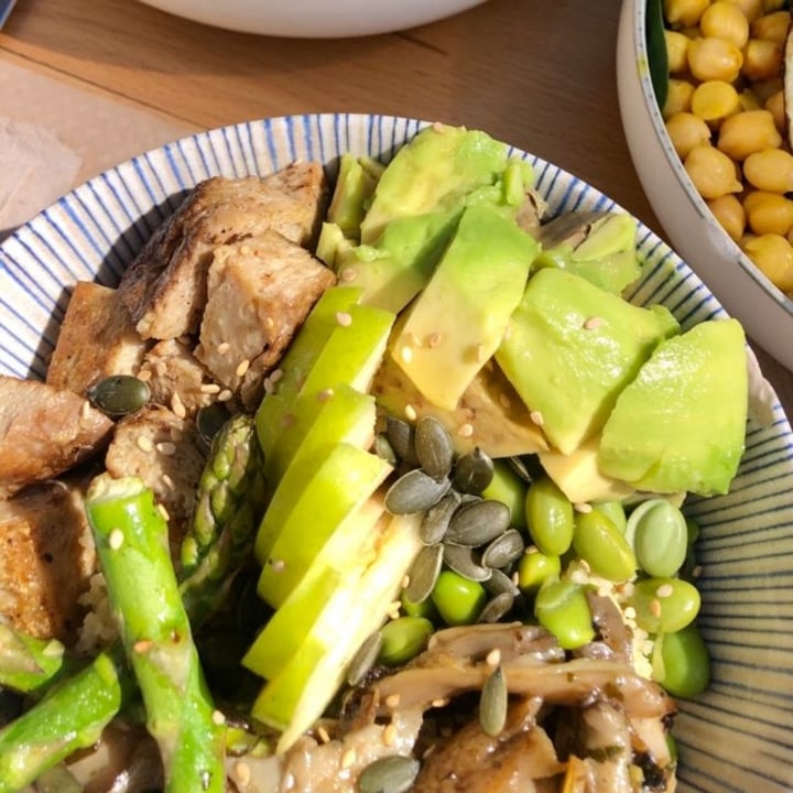 review photo of Café Carrilana poke de seitán shared by @celiams on 21 Oct 2021 - review