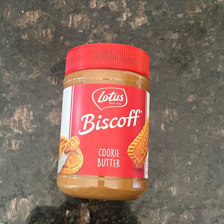 photo of Lotus Biscoff cookie butter shared by @slimshannon on  06 May 2022 - review