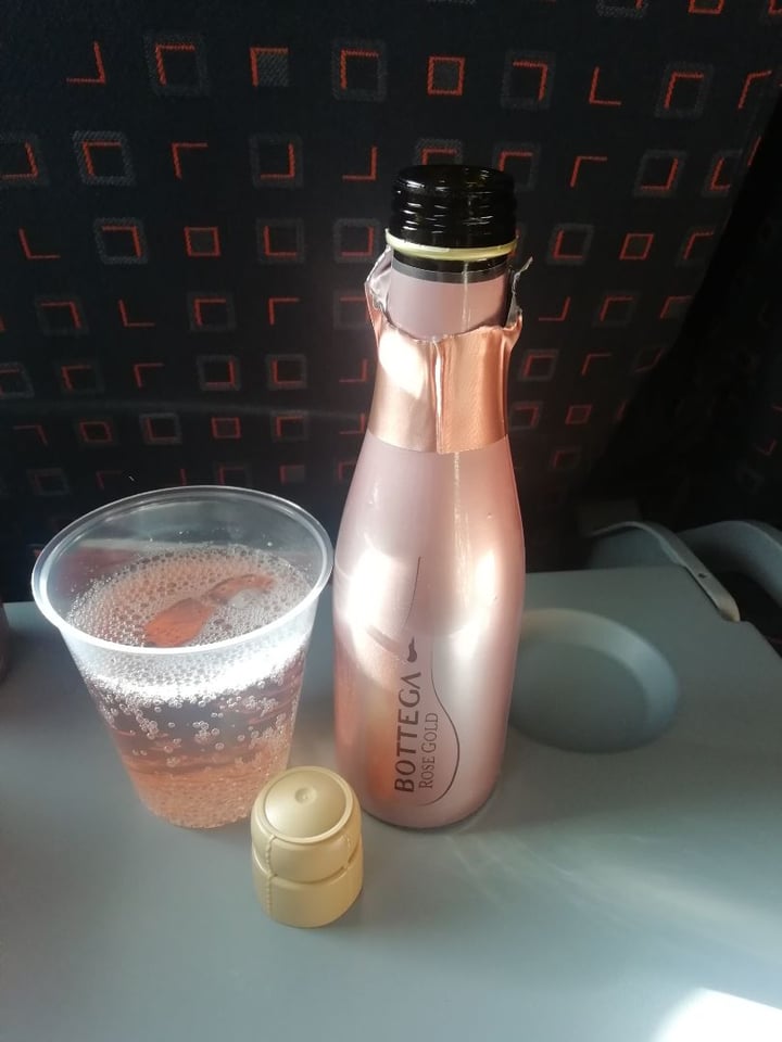 review photo of Bottega baci Rose gold shared by @berryscotbeauty on 02 Mar 2020 - review