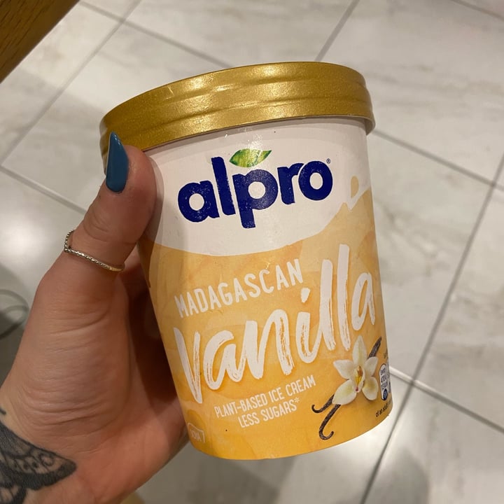 photo of Alpro Madagascan Vanilla Ice Cream shared by @emmysea on  07 Nov 2021 - review