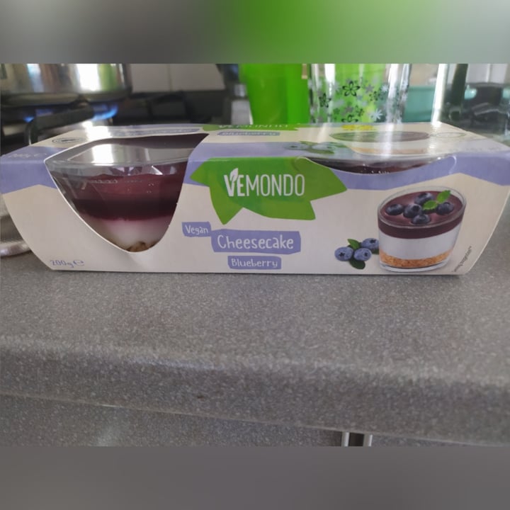 photo of Vemondo  Vegan Cheesecake Blueberry  shared by @sisvegan on  16 Aug 2022 - review