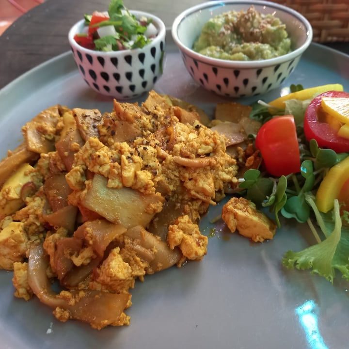 review photo of Rosie's cafe Avocado Tofu Toast shared by @gregorygreen on 27 Jul 2022 - review