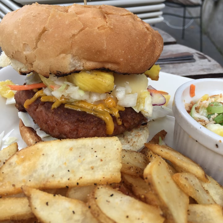 photo of The Tilted Tiki Beyond Beef Burger shared by @sorayadee on  09 Jul 2018 - review
