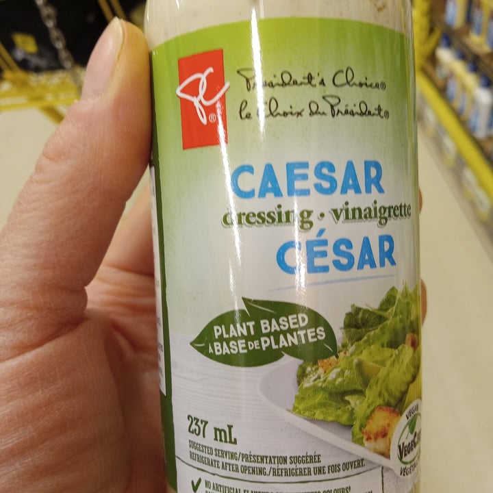 photo of Le choix du président caesar dressing shared by @barber on  05 May 2022 - review