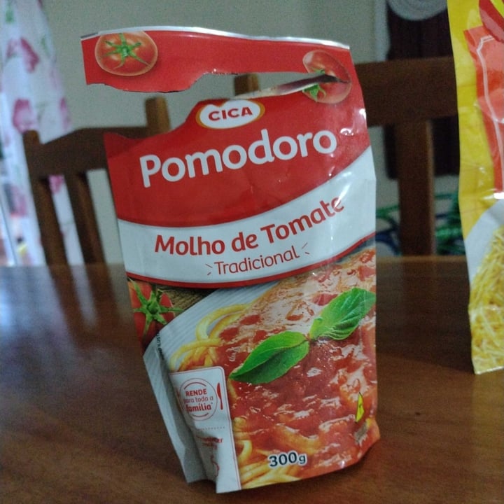 photo of Pomodoro Molho de tomate shared by @euzukinha on  11 Feb 2022 - review