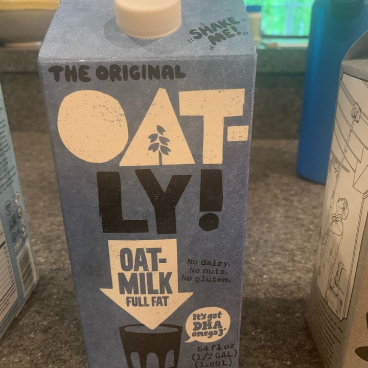 review photo of Oatly Oatly Full Fat shared by @betjack93 on 27 May 2022 - review