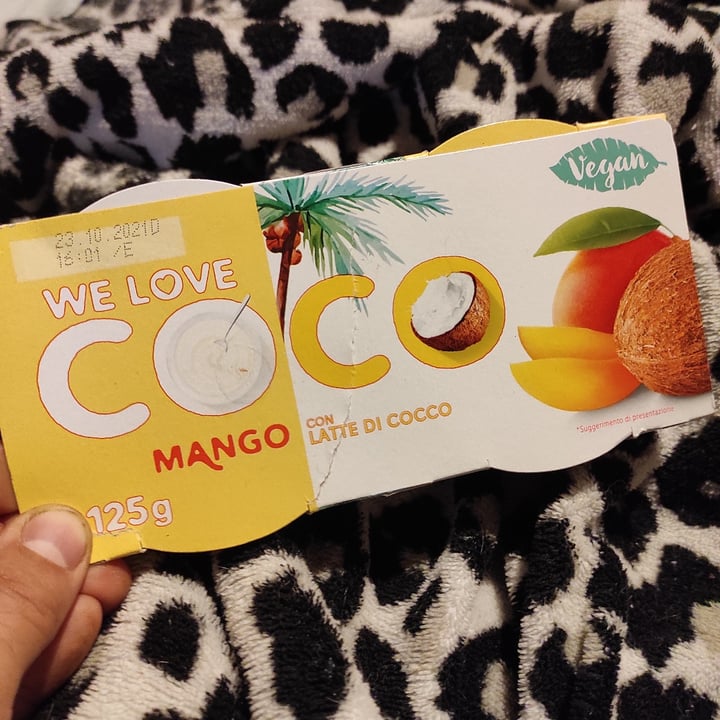 photo of We love coco Mango coconut yogurt shared by @myriamjaelriboldi on  06 Oct 2021 - review