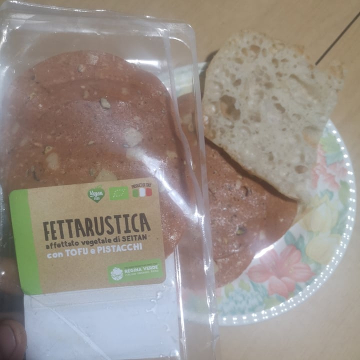 review photo of Regina Verde Fettarustica con tofu e pistacchi shared by @matteorussochef on 12 Mar 2022 - review