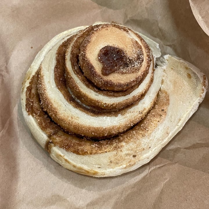 photo of Hera Veggie Cinnamon Roll shared by @kanarimatsu on  22 Dec 2021 - review