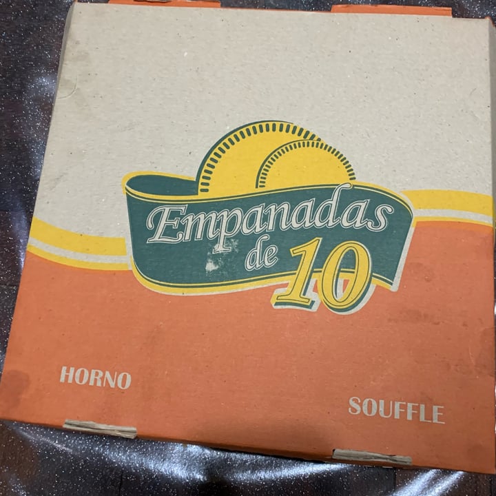 photo of Empanadas de 10 Empanadas veganas shared by @jacquelinechaves on  17 Oct 2021 - review