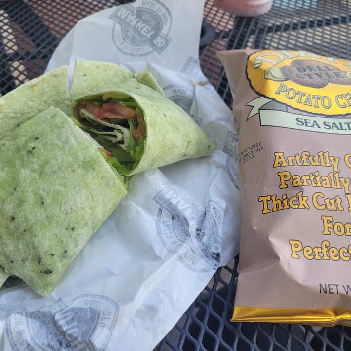 photo of Market 50 Spinach Veggie Wrap shared by @lissraber on  14 May 2022 - review