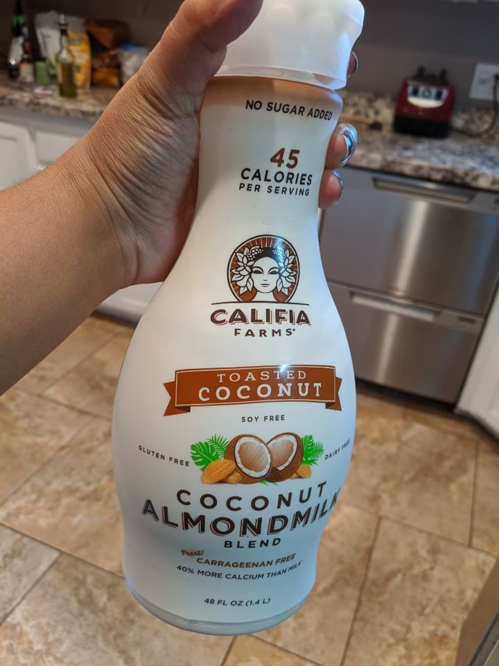 photo of Califia Farms Coconut Almond Milk Blend shared by @vegohvegan on  06 Nov 2019 - review