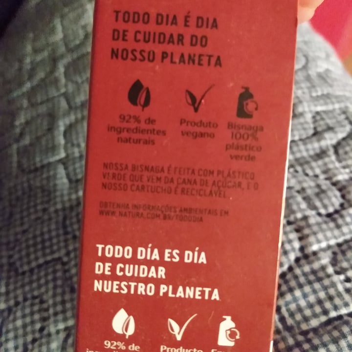 photo of Natura Todo dia crema para manos- Cereza Y Avellana shared by @romileon on  26 Jan 2022 - review