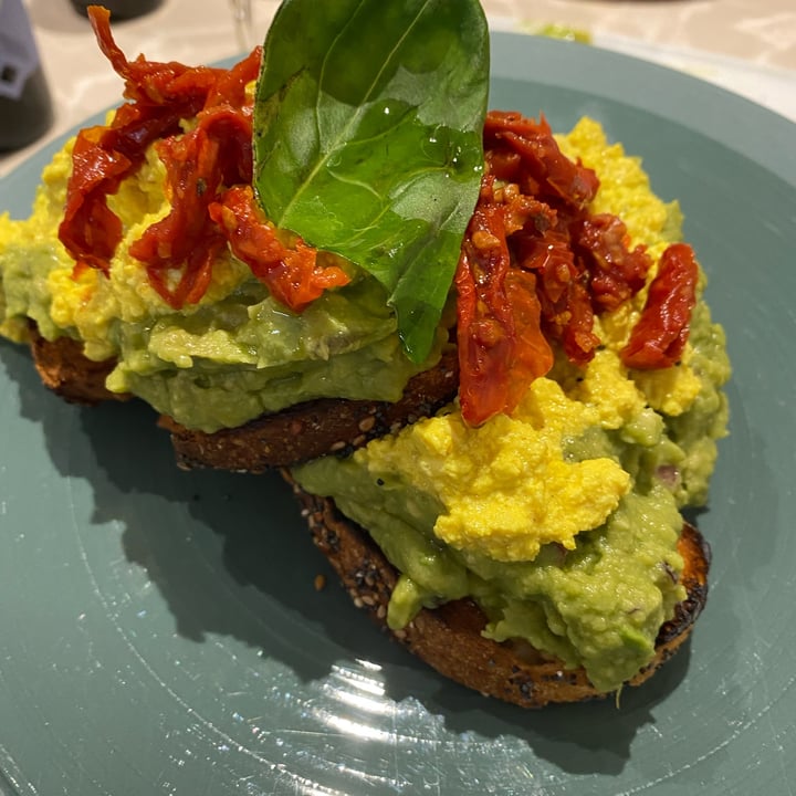 photo of Linfa Milano - Eat Different Avocado Toast shared by @gretadevi on  13 Mar 2022 - review