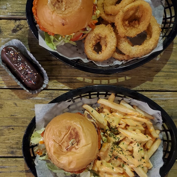 photo of Korny Vibes Buffalo chickn sandwich shared by @eriluc on  14 Nov 2020 - review