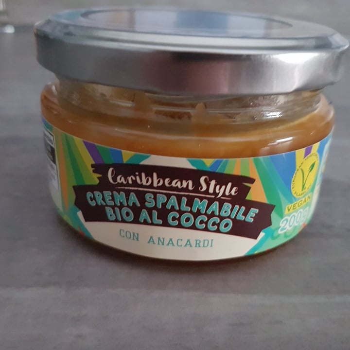 photo of Caribbean Style Crema Spalmabile Bio Al Cocco Con Anacardi shared by @saraveg92 on  15 Sep 2021 - review