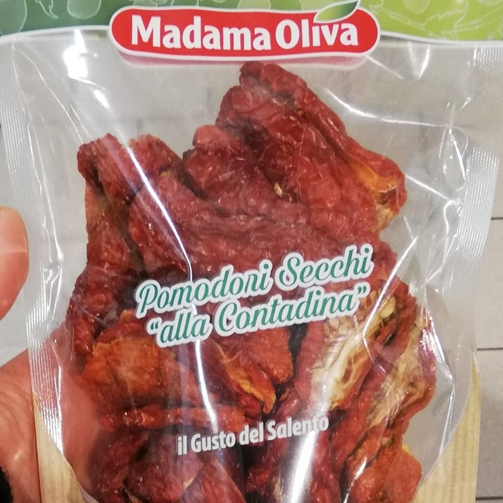 photo of Madama Oliva Pomodori secchi "alla contadina" shared by @stem on  15 Mar 2022 - review