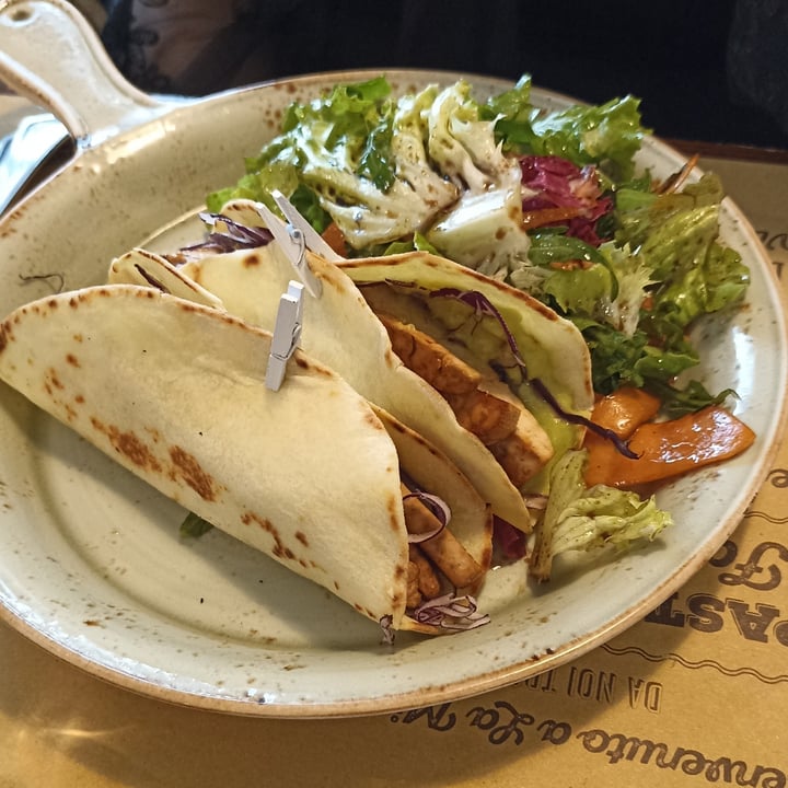 photo of La Mi Mama Tacos della Mimama shared by @andreasic on  24 Apr 2022 - review