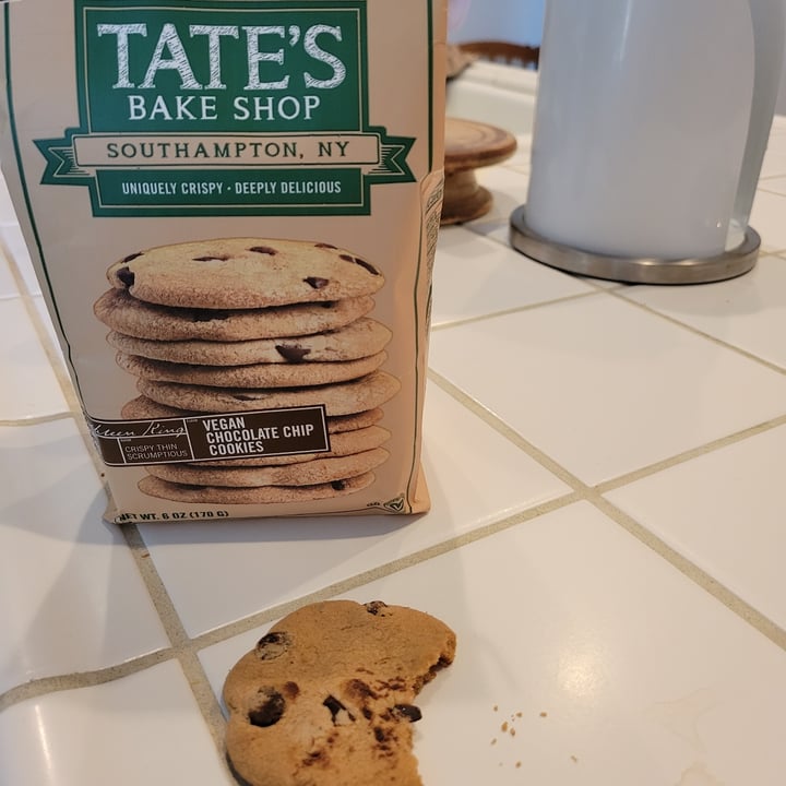 photo of Tate’s Bake Shop Vegan chocolate Chip Cookies shared by @bambilynn on  18 Jan 2022 - review