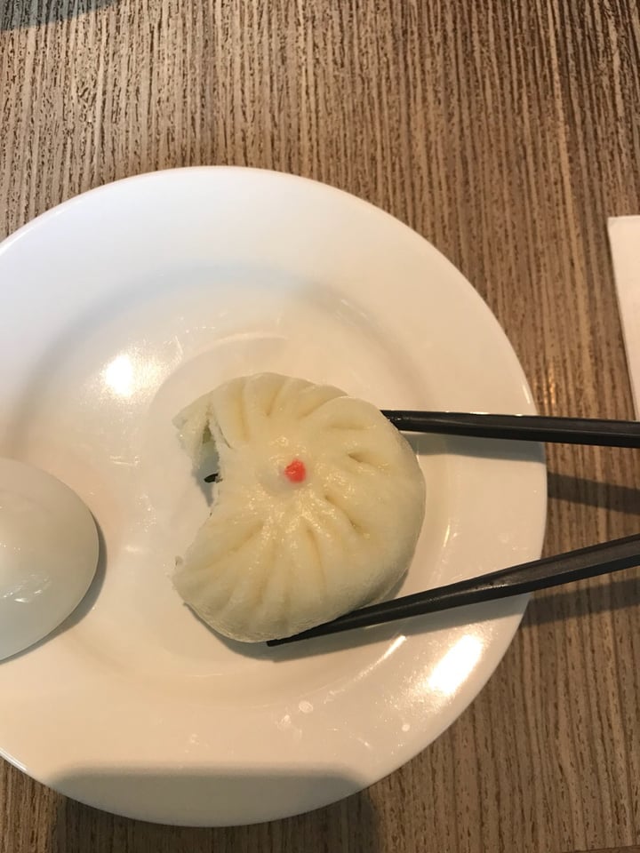 photo of Din Tai Fung Steamed Vegetarian Buns shared by @applepancakes on  15 Sep 2018 - review