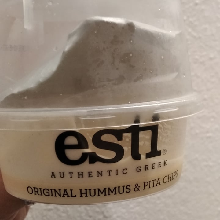 photo of Esti Hummus & Pita Chips shared by @cl4udi4 on  03 May 2022 - review