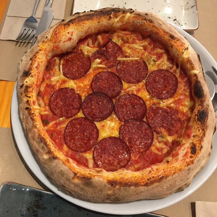 photo of Pizzi & Dixie Pizza pepperoni y piparras shared by @rociopadrino2 on  20 May 2021 - review