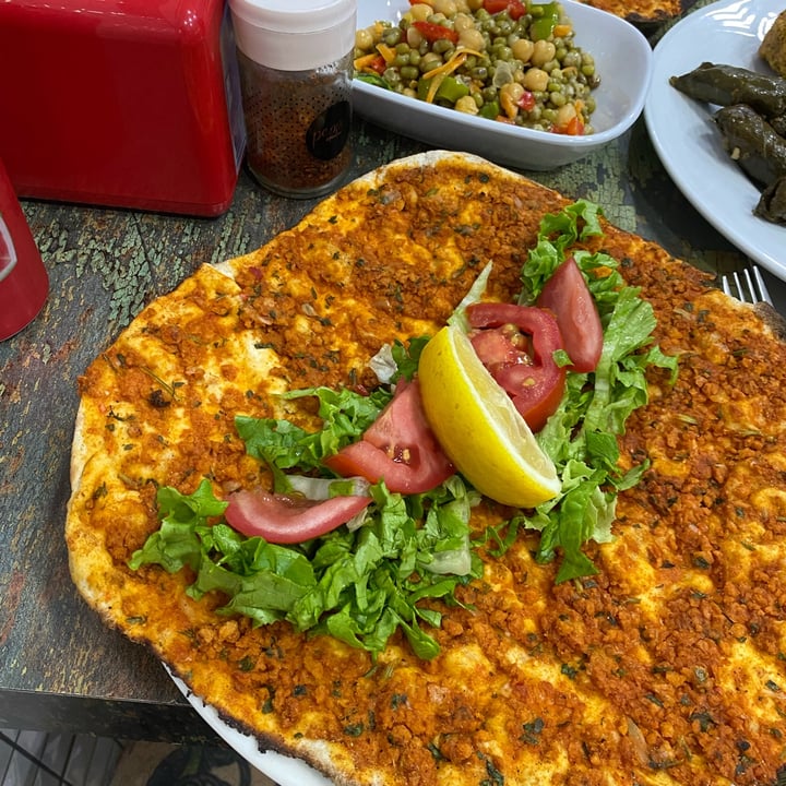 photo of Vegan Istanbul lahmacun shared by @ignaciottd on  09 Aug 2022 - review