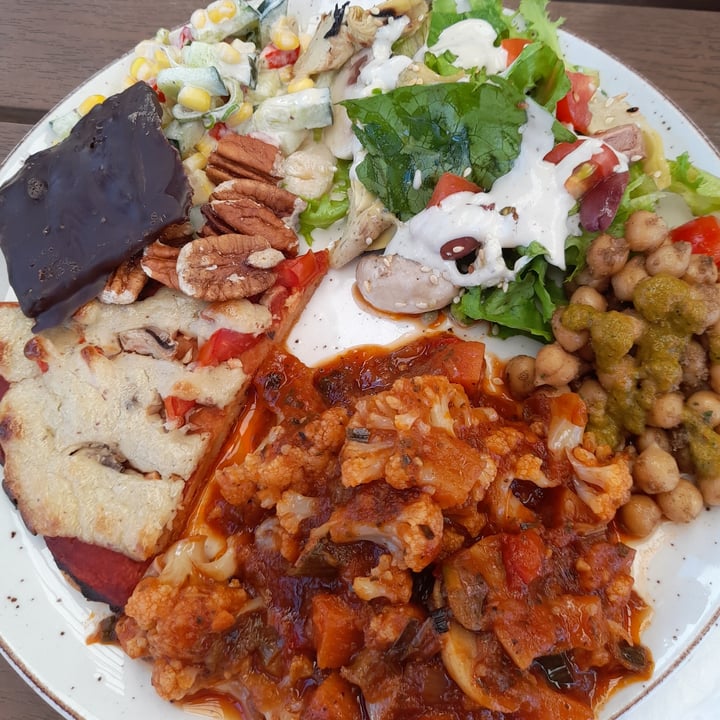 review photo of Mary-Ann's Emporium & Eatery Buffet shared by @littlesliceofmichu on 28 Mar 2022 - review