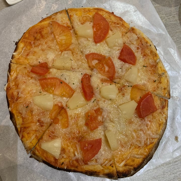 review photo of Flavours by Saute Hawaiian Hand-stretched Pizza shared by @spatika12 on 22 Feb 2021 - review