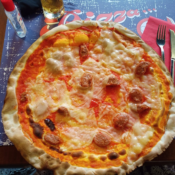 review photo of Pizza Ok 2 Vegan Pizza With Würstel shared by @lorenzoxzero on 03 Aug 2021 - review