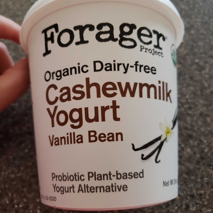photo of Forager Project Organic Dairy-free Cashewmilk Yogurt Vanilla Bean shared by @veganess2020 on  07 Nov 2020 - review