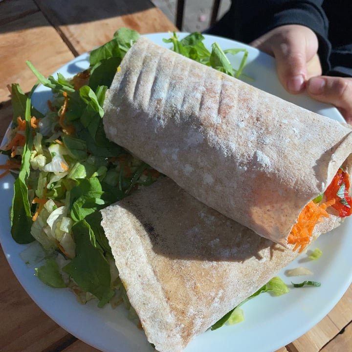 photo of Hans Cocina Natural Wrap Mediterráneo shared by @valenequiza on  31 May 2022 - review