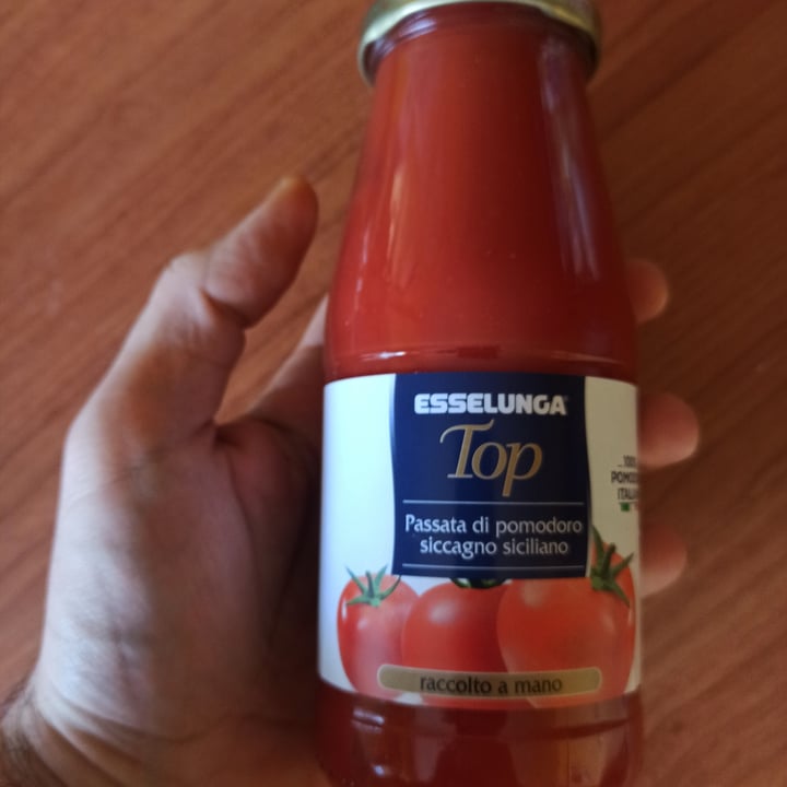 photo of Esselunga Top Passata Di Pomodoro Siccagno Siciliano shared by @lelemargot on  19 Jan 2022 - review