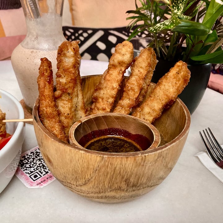 photo of The Hungry Tapir Spicy Tempeh Fingers shared by @unclenorton on  03 Oct 2022 - review