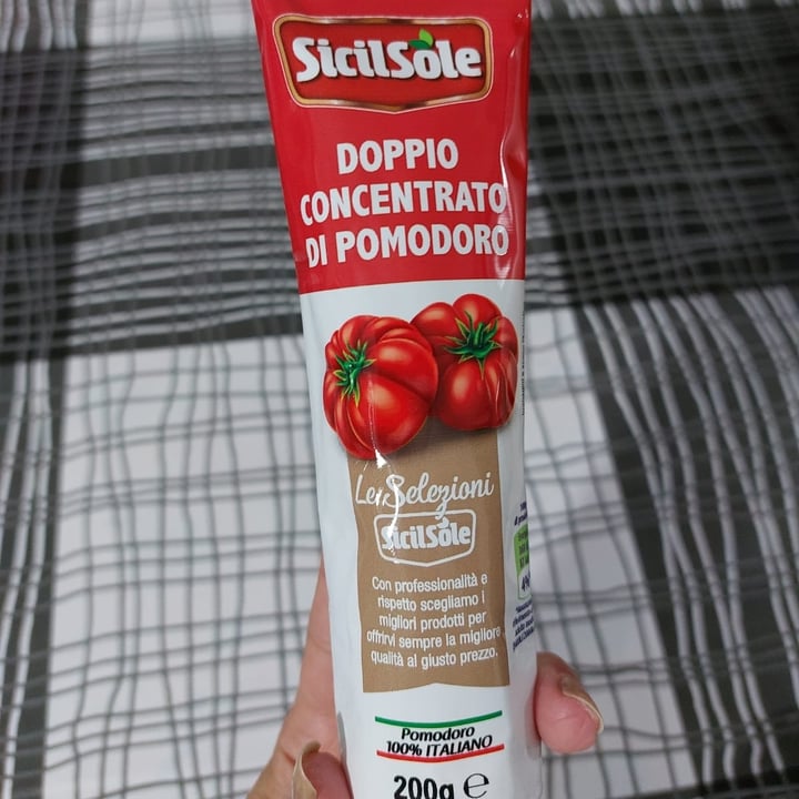 photo of SicilSole doppio concentrato di pomodoro shared by @crystalcullen on  31 May 2022 - review