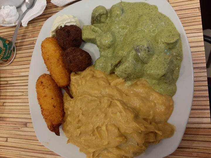 review photo of Loving Hut - Cercado De Lima Aji de no gallina shared by @dennise60 on 13 Mar 2020 - review