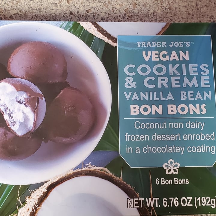 photo of Trader Joe's Vegan Cookies & Cream Vanilla Bean Bon Bons shared by @4thepiggies on  15 Jan 2022 - review