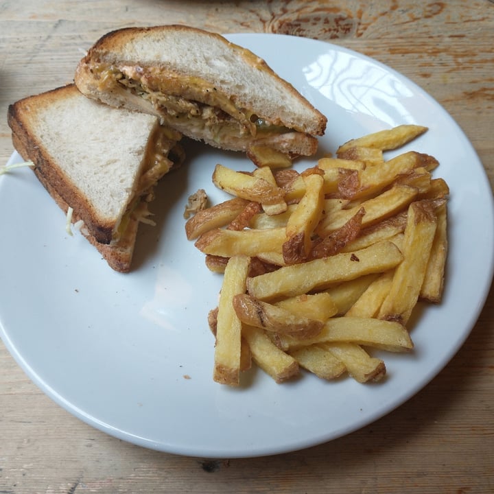 photo of Mono Reuben Sandwich shared by @jabmouth on  22 Sep 2021 - review