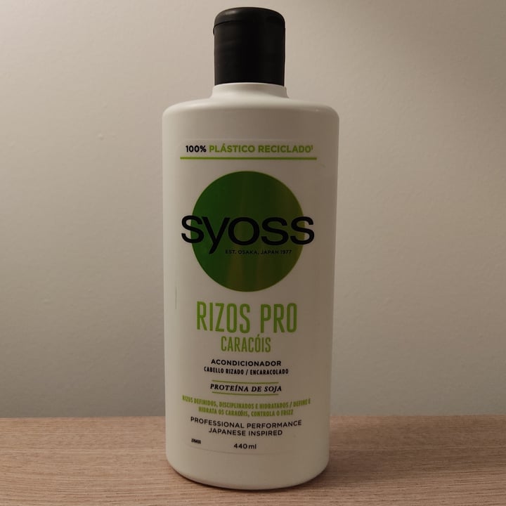 photo of SYOSS Acondicionador rizos pro shared by @anittauy on  07 Dec 2022 - review