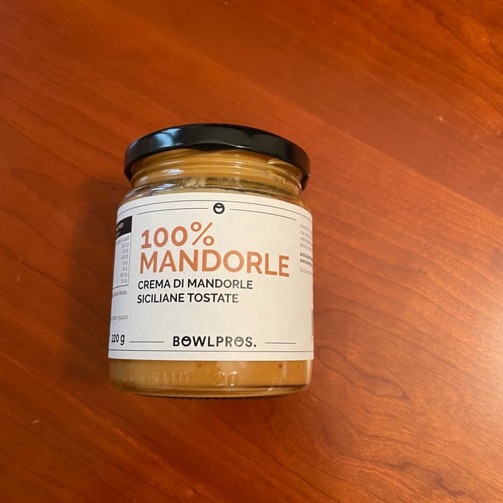 photo of Bowlpros 100% Mandorle Crema di Mandorle Siciliane Tostate shared by @martagnata on  02 Jan 2022 - review